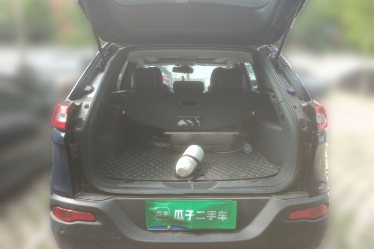 Used Jeep Cherokee 2016 2.4L Leading Smart Version Trunk