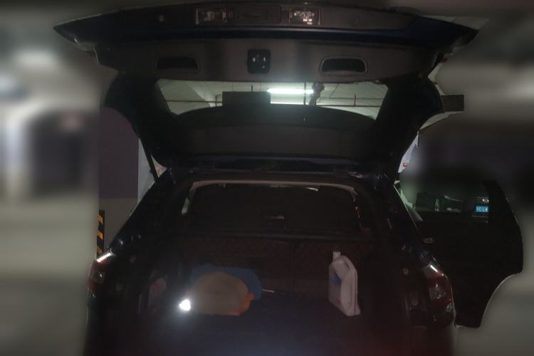 Used Jeep Cherokee 2016 2.0L Superior Edition Trunk