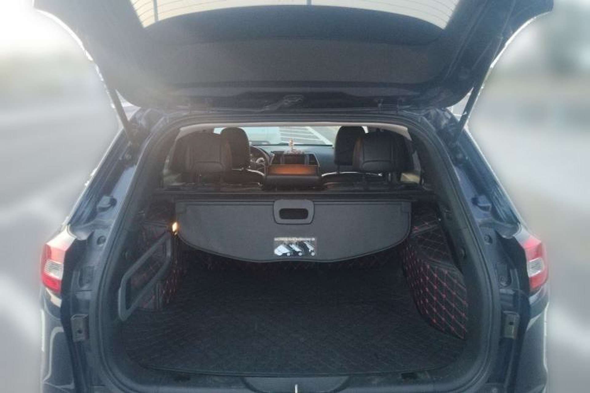 Used Jeep Cherokee 2016 2.0L Superior Edition Trunk