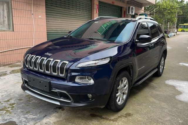 Used Jeep Cherokee 2016 2.4L Professional Smart Version