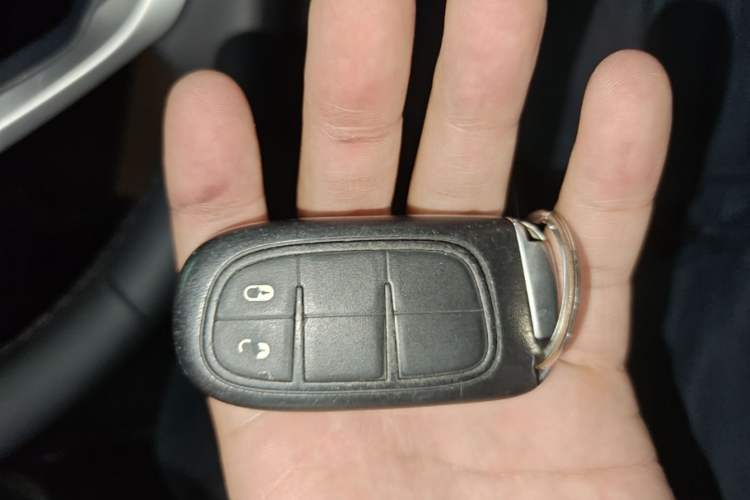 Used Jeep Cherokee 2016 2.4L Leading Smart Version Vehicle Key