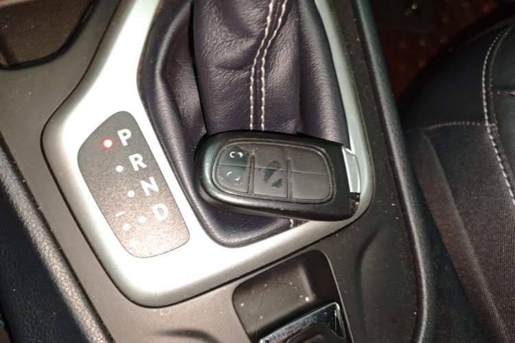 Used Jeep Cherokee 2016 2.4L Leading Edition Vehicle Key