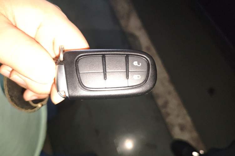 Used Jeep Cherokee 2016 2.4L Leading Edition
