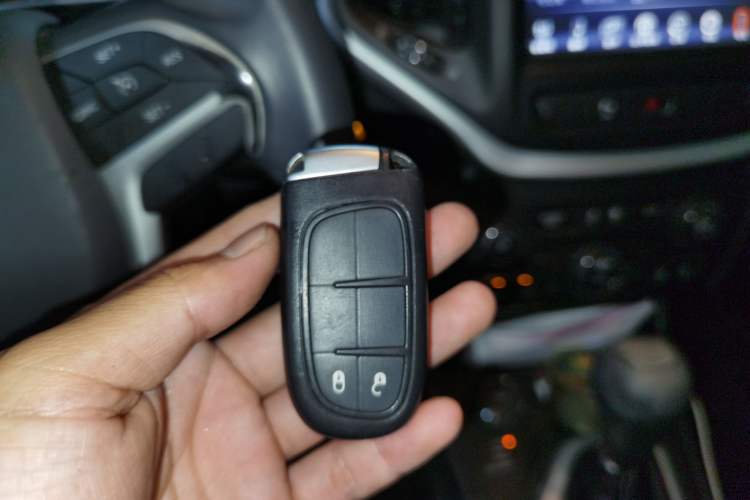 Used Jeep Cherokee 2016 2.4L Professional Smart Version Vehicle Key