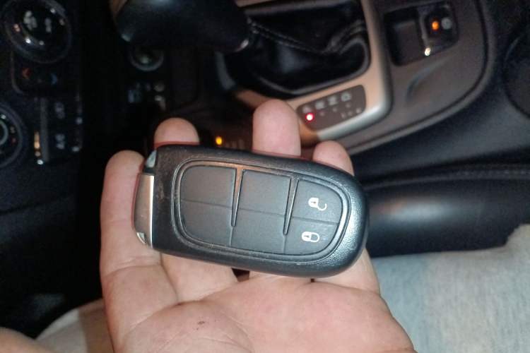 Used Jeep Cherokee 2016 2.4L Professional Edition Vehicle Key