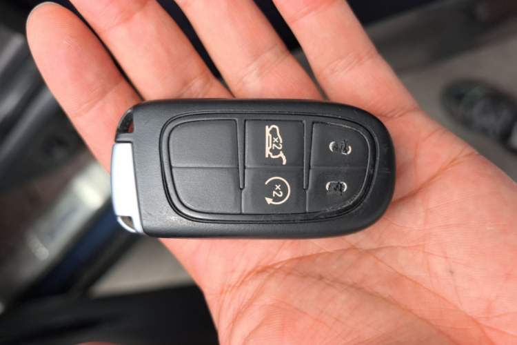 Used Jeep Cherokee 2016 2.4L Superior Edition Vehicle Key