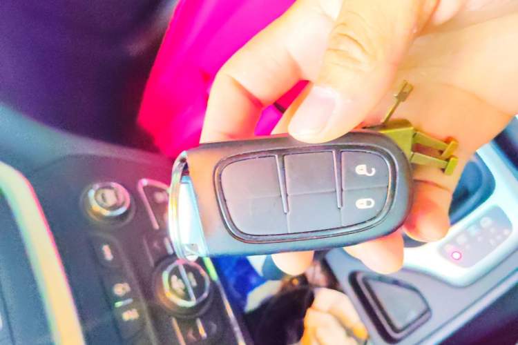 Used Jeep Cherokee 2016 2.4L Leading Smart Version Vehicle Key