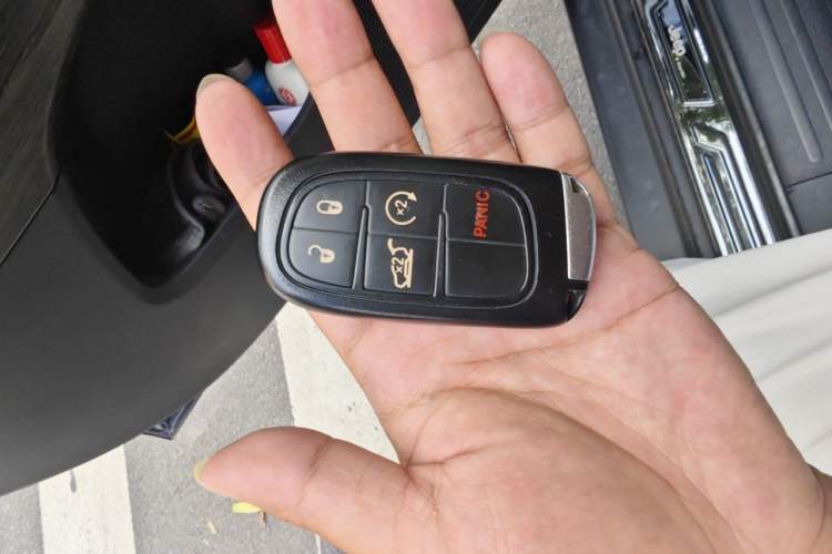 Used Jeep Cherokee 2016 2.4L Professional Smart Version Vehicle Key