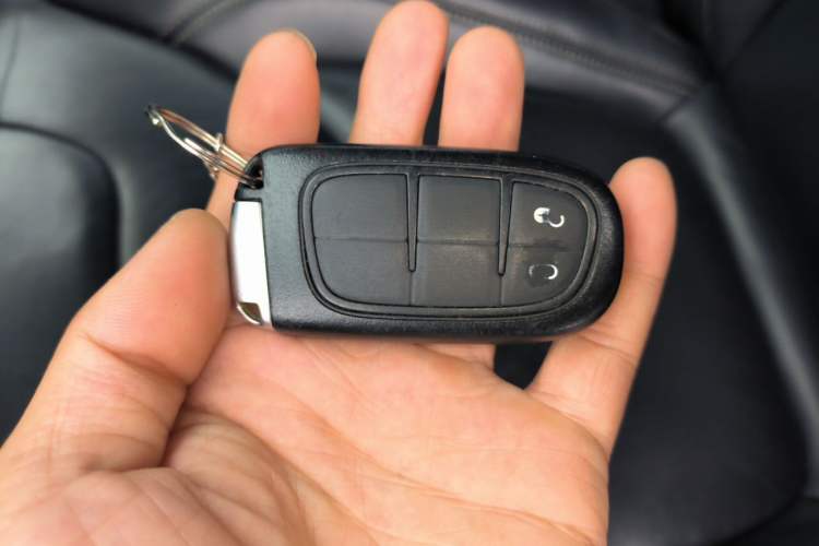Used Jeep Cherokee 2016 2.4L Professional Edition Vehicle Key