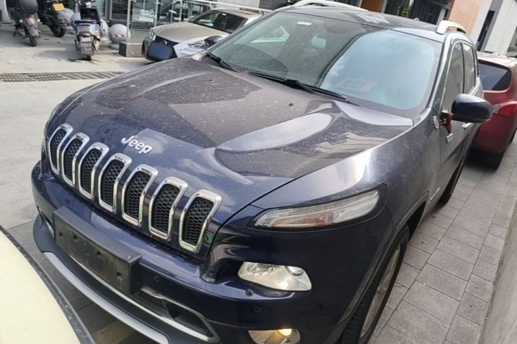 Used Jeep Cherokee 2016 2.4L Superior Edition Guazi used car, China used car export, Used car for sale, Used cars, Cheapest cars for sale