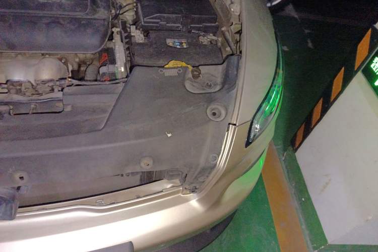 Used Jeep Cherokee 2016 2.4L Professional Smart Version Engine Bay Left