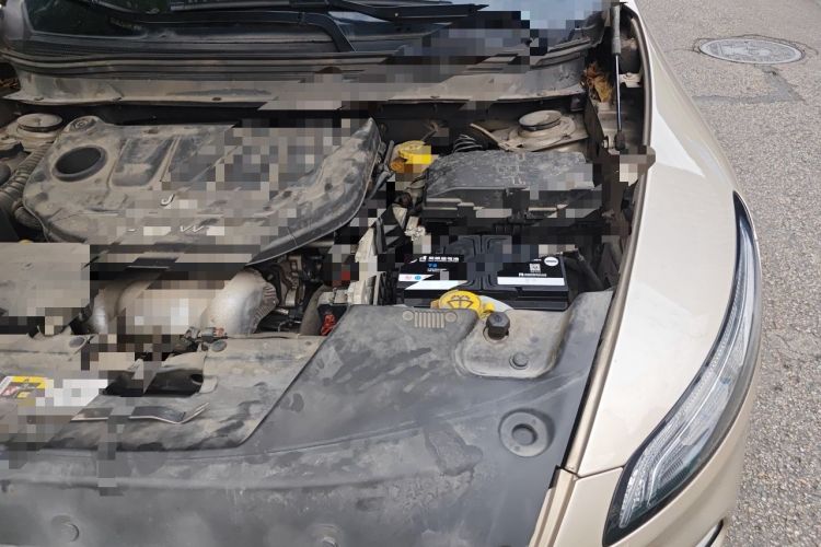 Used Jeep Cherokee 2016 2.0L Smart Version Engine Bay Left