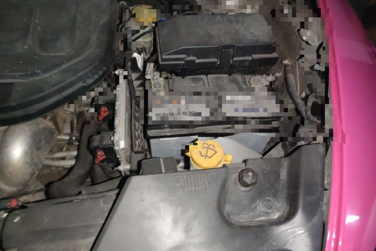 Used Jeep Cherokee 2016 2.0L Superior Edition Engine Bay Left