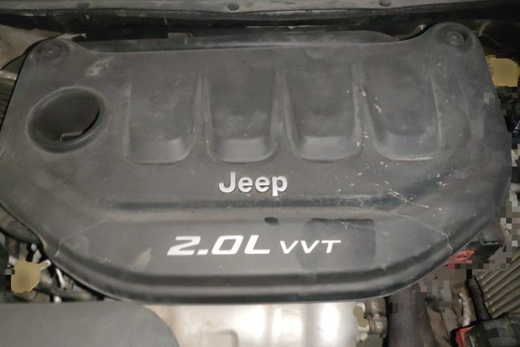 Used Jeep Cherokee 2016 2.0L Superior Edition Engine Bay