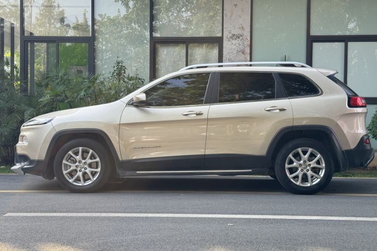 Used Jeep Cherokee 2016 2.4L Leading Edition Exterior 1