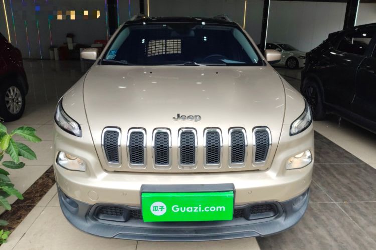 Used Jeep Cherokee 2016 2.0L Superior Edition Exterior 1