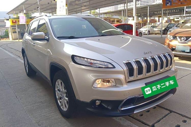 Used Jeep Cherokee 2016 2.4L Professional Smart Version Exterior 2