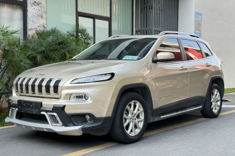 Used Jeep Cherokee 2016 2.4L Leading Edition Exterior 4