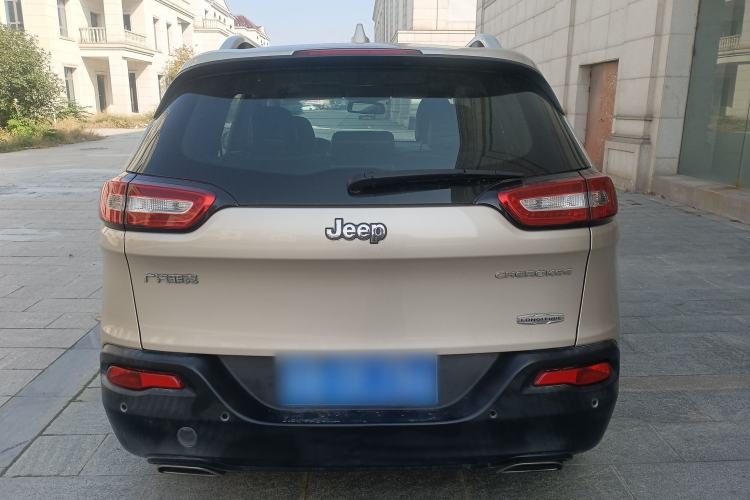 Used Jeep Cherokee 2016 2.4L Leading Edition Exterior 4