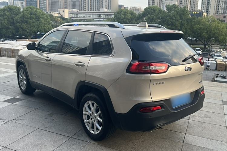 Used Jeep Cherokee 2016 2.4L Leading Edition Exterior 5