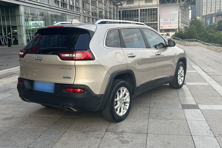 Used Jeep Cherokee 2016 2.4L Leading Edition Exterior 7