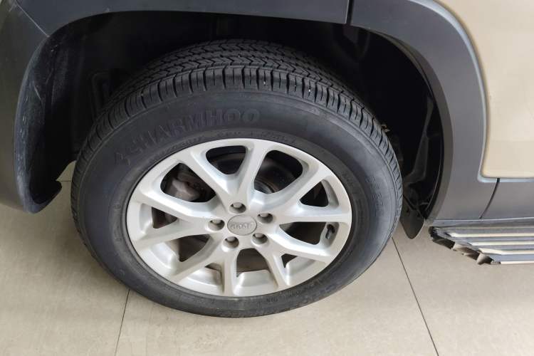 Used Jeep Cherokee 2016 2.0L Superior Edition Exterior 8