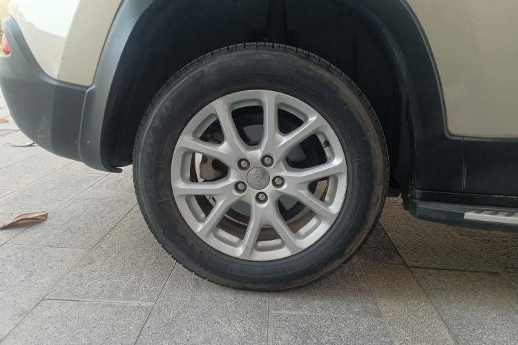 Used Jeep Cherokee 2016 2.4L Leading Edition Exterior 8