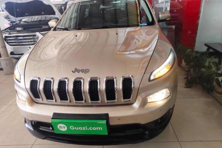 Used Jeep Cherokee 2016 2.4L Leading Edition Front
