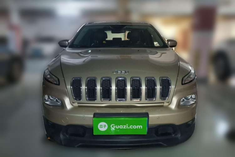 Used Jeep Cherokee 2016 2.0L Superior Edition Front
