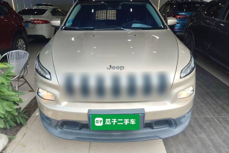 Used Jeep Cherokee 2016 2.0L Superior Edition Front