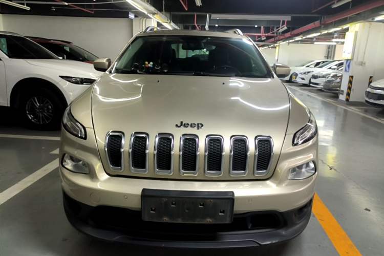 Used Jeep Cherokee 2016 2.4L Leading Edition Front