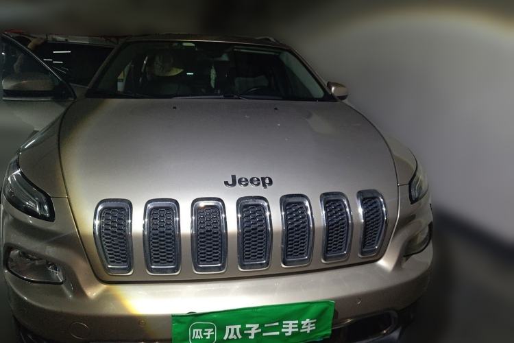 Used Jeep Cherokee 2016 2.4L Professional Smart Version Front
