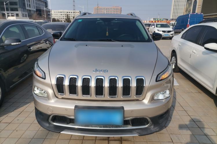 Used Jeep Cherokee 2016 2.4L Professional Smart Version Front