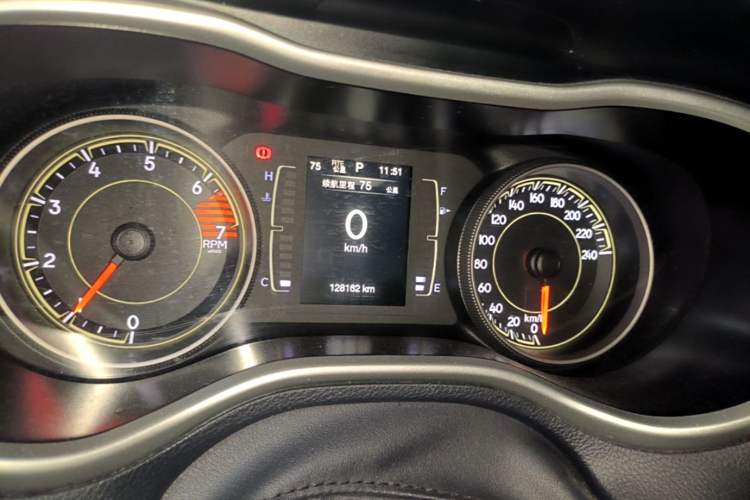 Used Jeep Cherokee 2016 2.4L Leading Edition Instrument Cluster