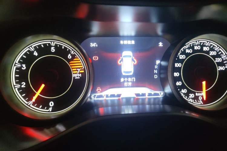 Used Jeep Cherokee 2016 2.0L Superior Edition Instrument Cluster