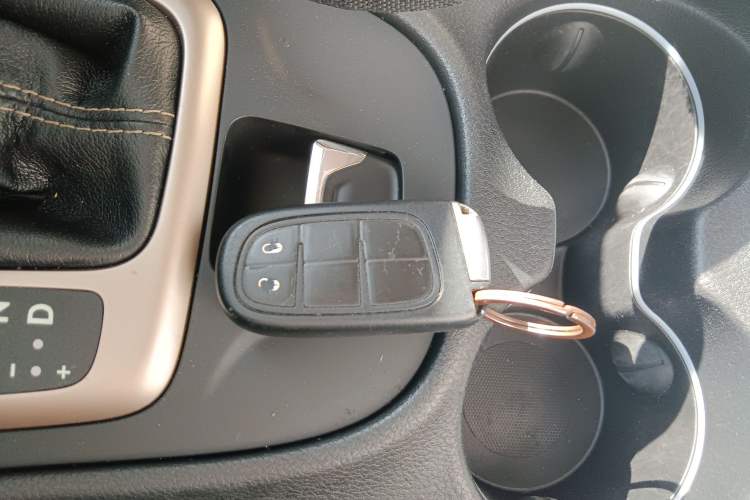 Used Jeep Cherokee 2016 2.4L Professional Smart Version Interior 1