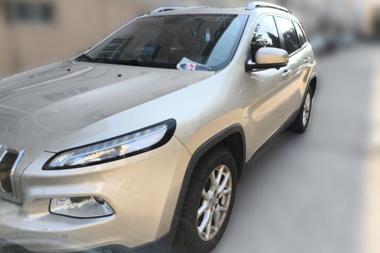 Used Jeep Cherokee 2016 2.4L Leading Edition Guazi used car, China used car export, Used car for sale, Used cars, Cheapest cars for sale