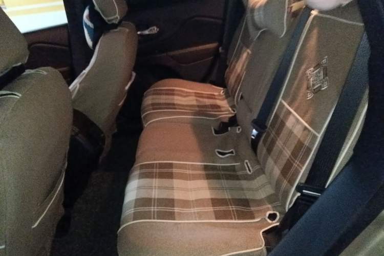 Used Jeep Cherokee 2016 2.4L Professional Smart Version Left Rear Seat
