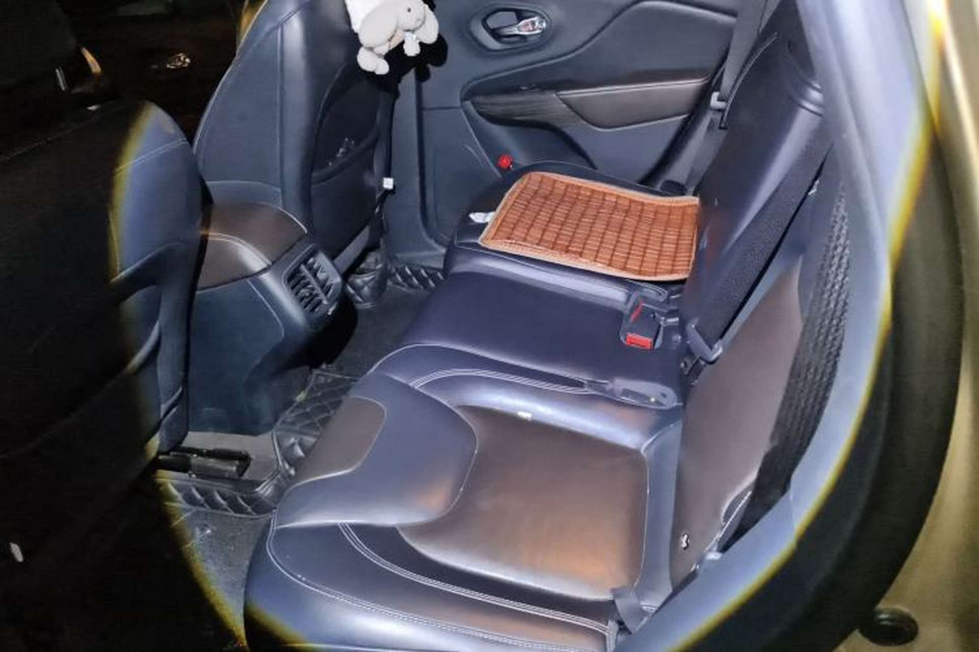 Used Jeep Cherokee 2016 2.4L Professional Edition Left Rear Seat