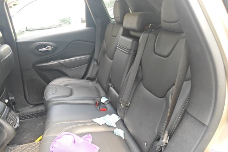 Used Jeep Cherokee 2016 2.0L Leading Edition Left Rear Seat