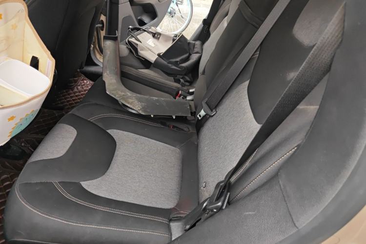 Used Jeep Cherokee 2016 2.0L Smart Version Left Rear Seat