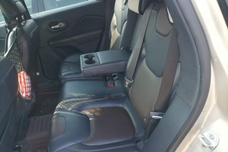 Used Jeep Cherokee 2016 2.4L Professional Smart Version Left Rear Seat