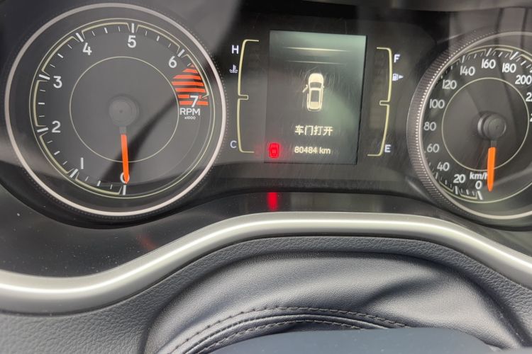 Used Jeep Cherokee 2016 2.4L Leading Edition Odometer Close Up