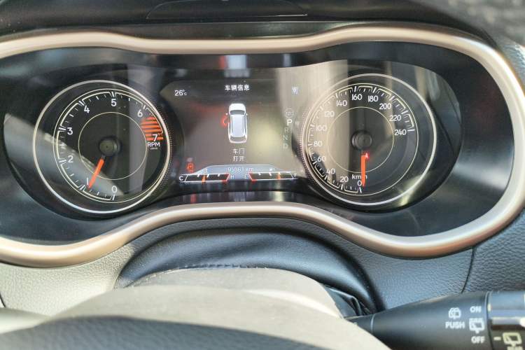 Used Jeep Cherokee 2016 2.4L Leading Smart Version Odometer Close Up