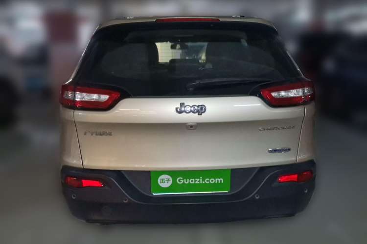Used Jeep Cherokee 2016 2.0L Superior Edition Rear