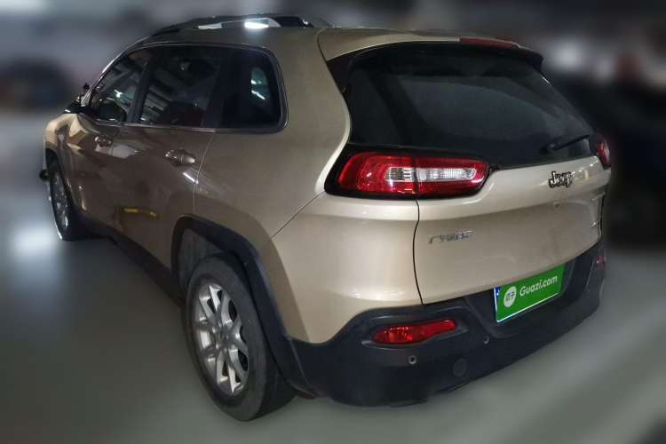 Used Jeep Cherokee 2016 2.0L Superior Edition Rear Left 45 Deg