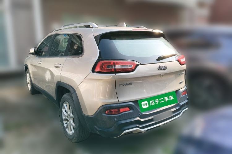 Used Jeep Cherokee 2016 2.4L Leading Smart Version Rear Left 45 Deg