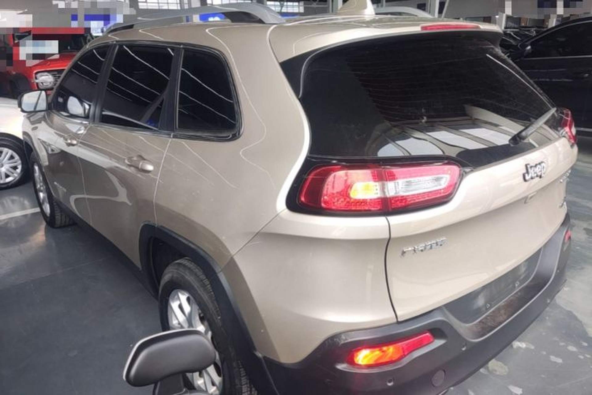 Used Jeep Cherokee 2016 2.0L Superior Edition Rear Left 45 Deg