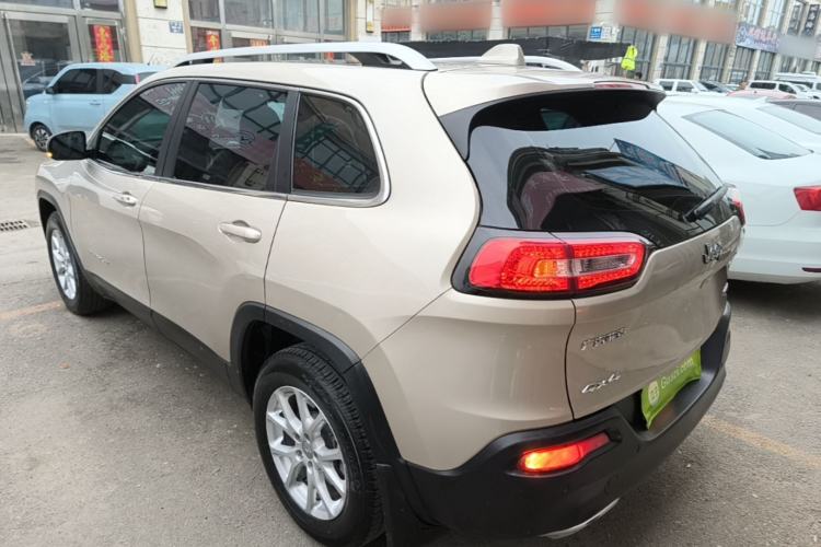 Used Jeep Cherokee 2016 2.4L Professional Smart Version Rear Left 45 Deg