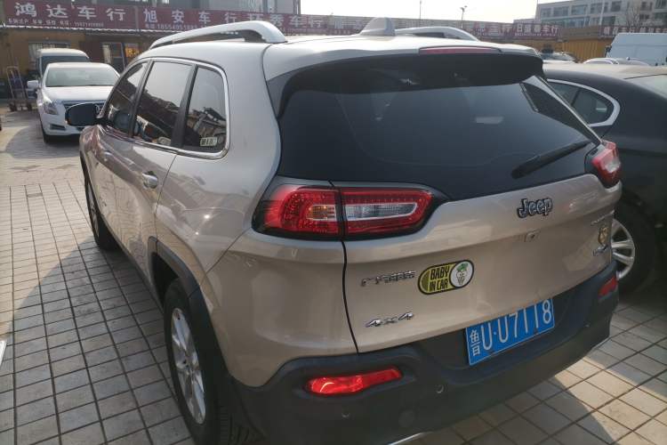 Used Jeep Cherokee 2016 2.4L Professional Smart Version Rear Left 45 Deg